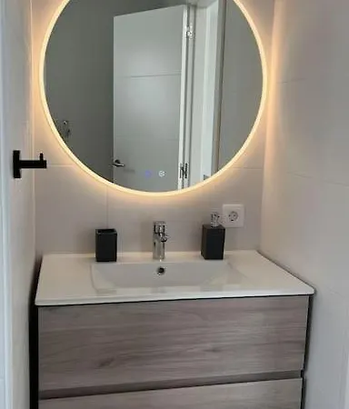 Luxury Apartment *